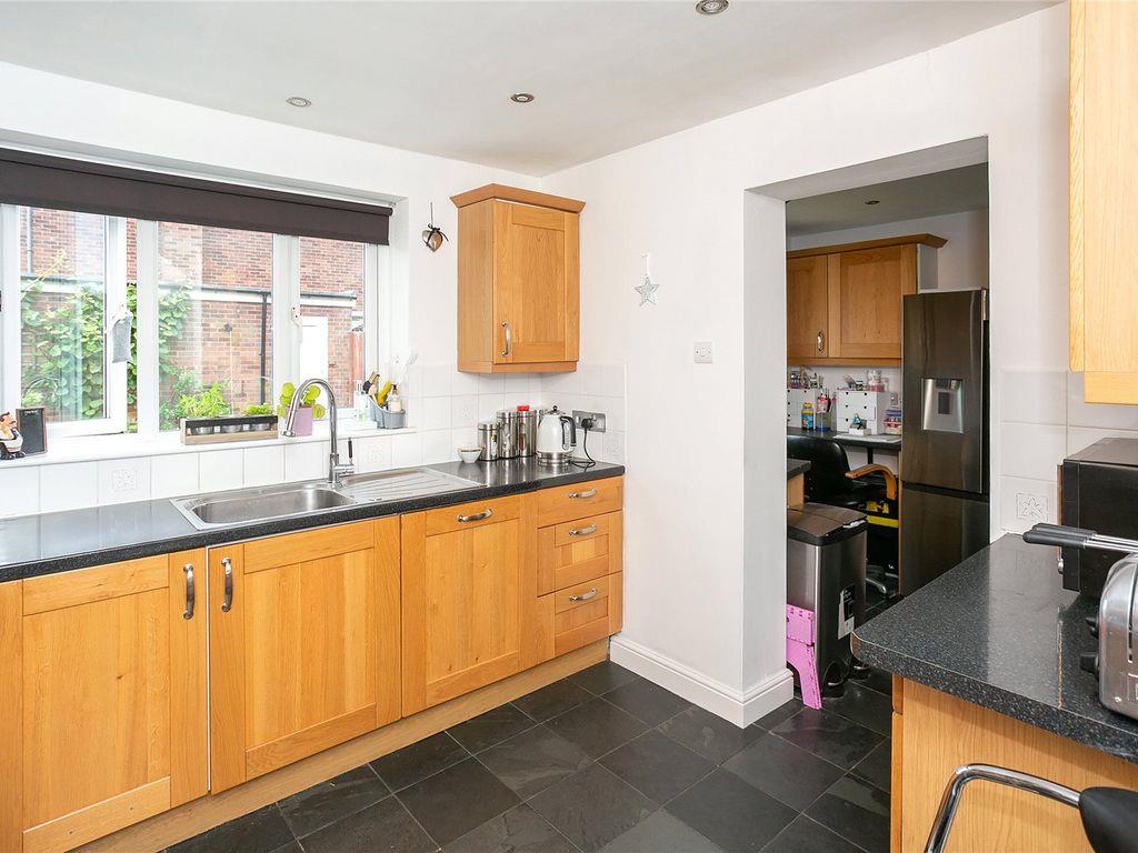 Farm Way, Bushey